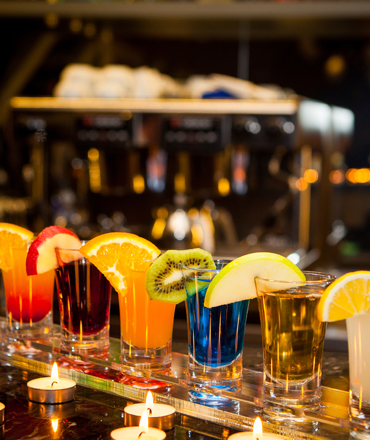 Enjoy Crafted Cocktails and Vibrant Ambiance